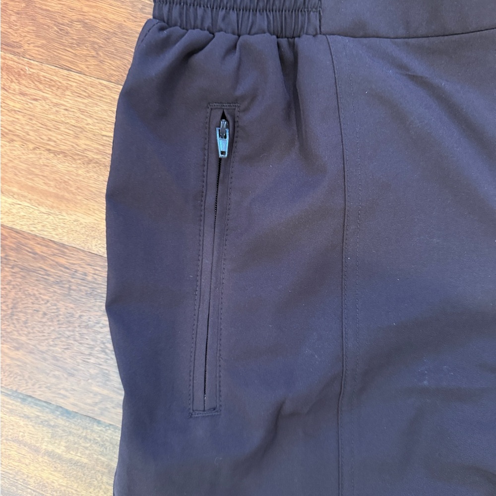 Old Navy Burgundy StretchTech Jogger Pants - Picture 4 of 5
